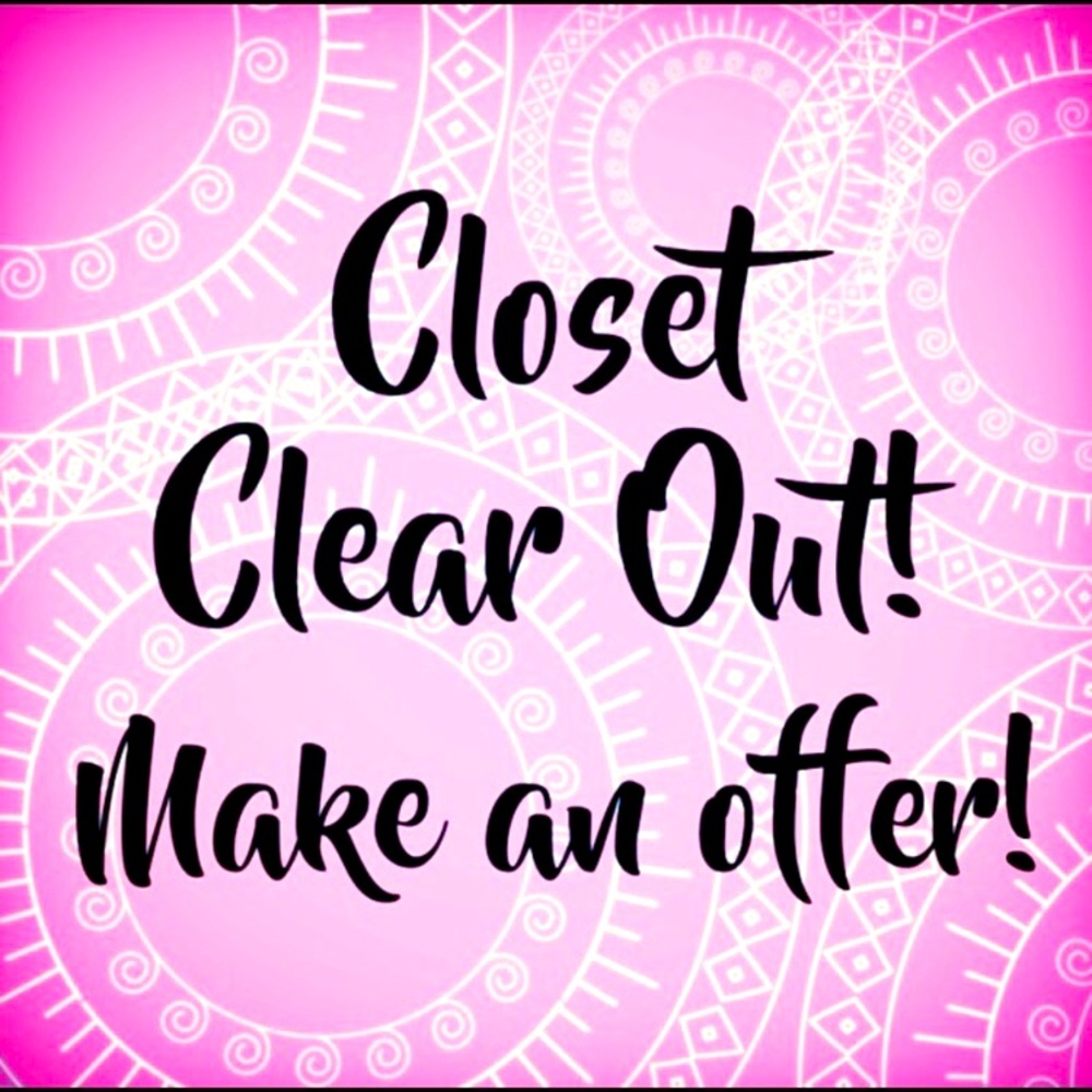Cleaning out my closet for new season! Open to offers